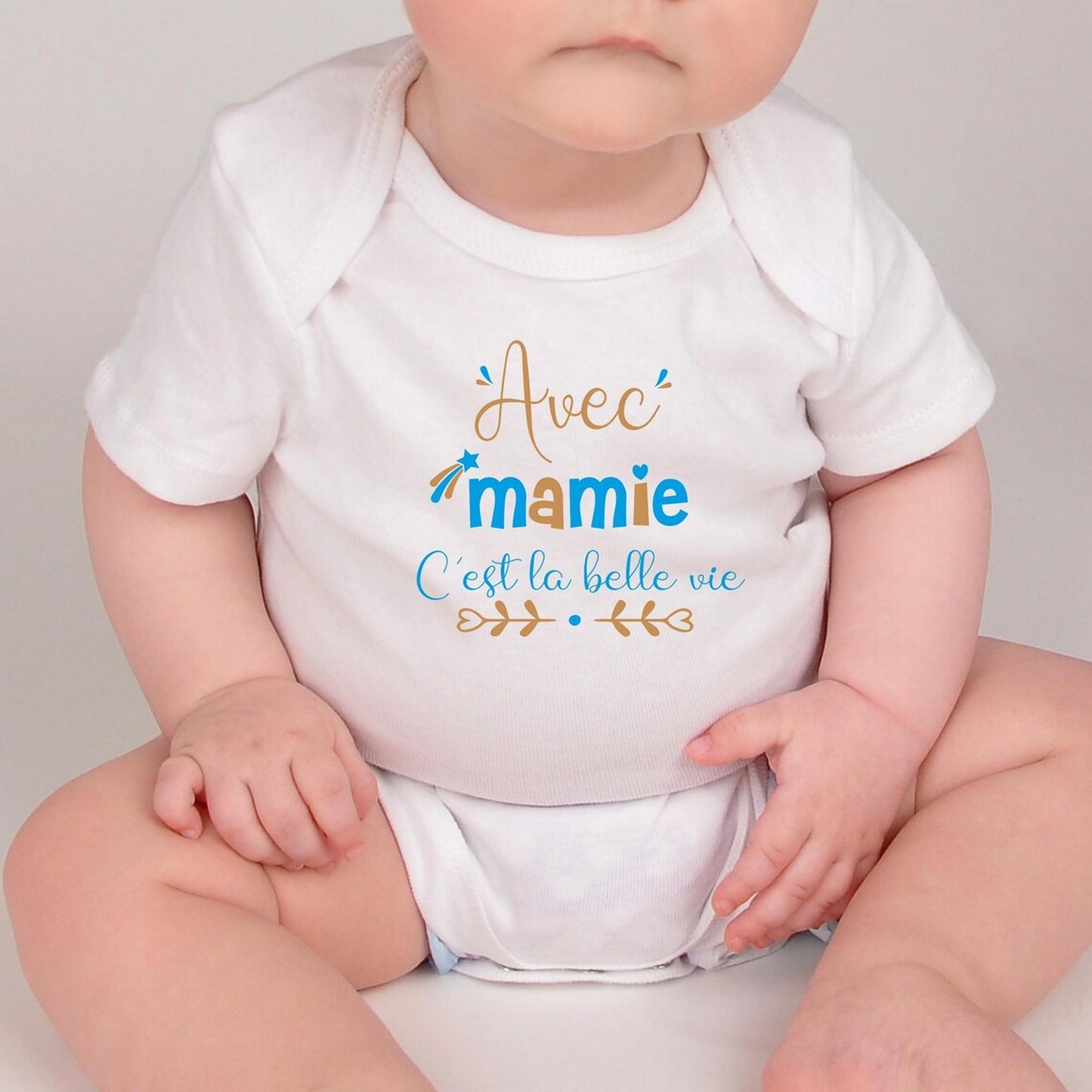 Body bébé "Avec mamie c'est la belle vie" bleu